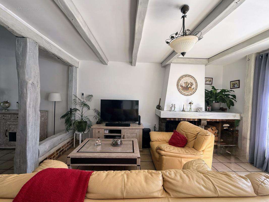 Maison à MOISSY-CRAMAYEL
