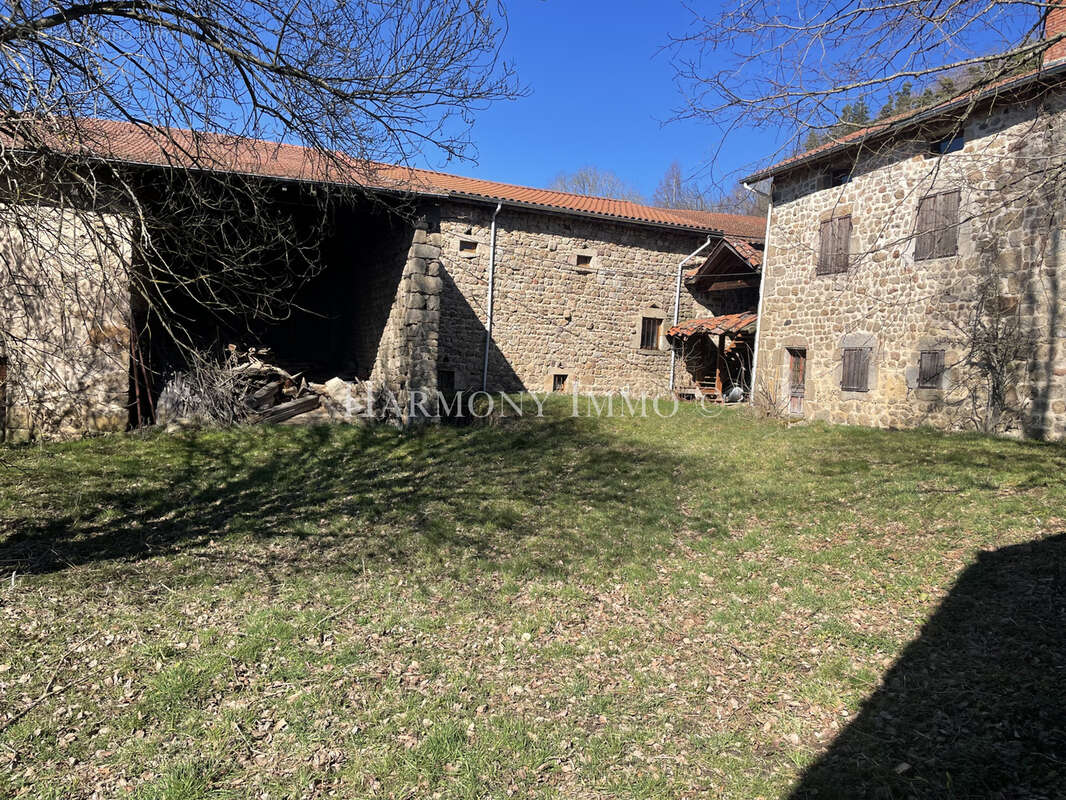 Maison à ESTIVAREILLES