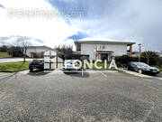 Appartement à PUJOLS