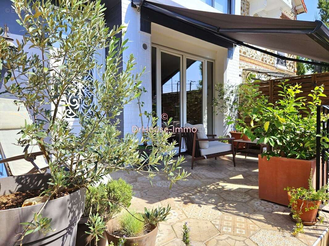 Maison à SAINT-MAUR-DES-FOSSES