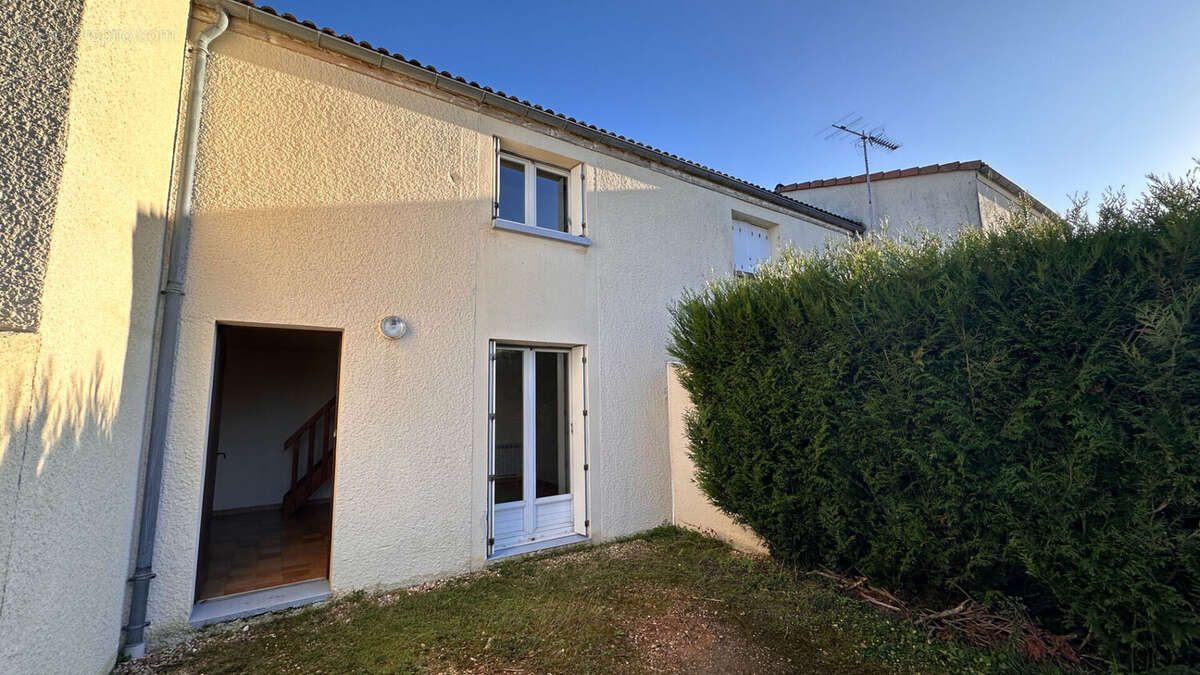 Maison à JAUNAY-CLAN