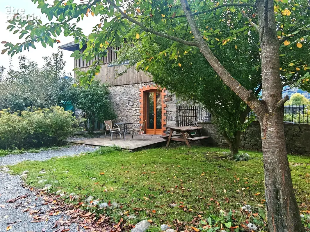 Chalet / mazot avec terrasse, jardin et parking – TANINGES - photo 2