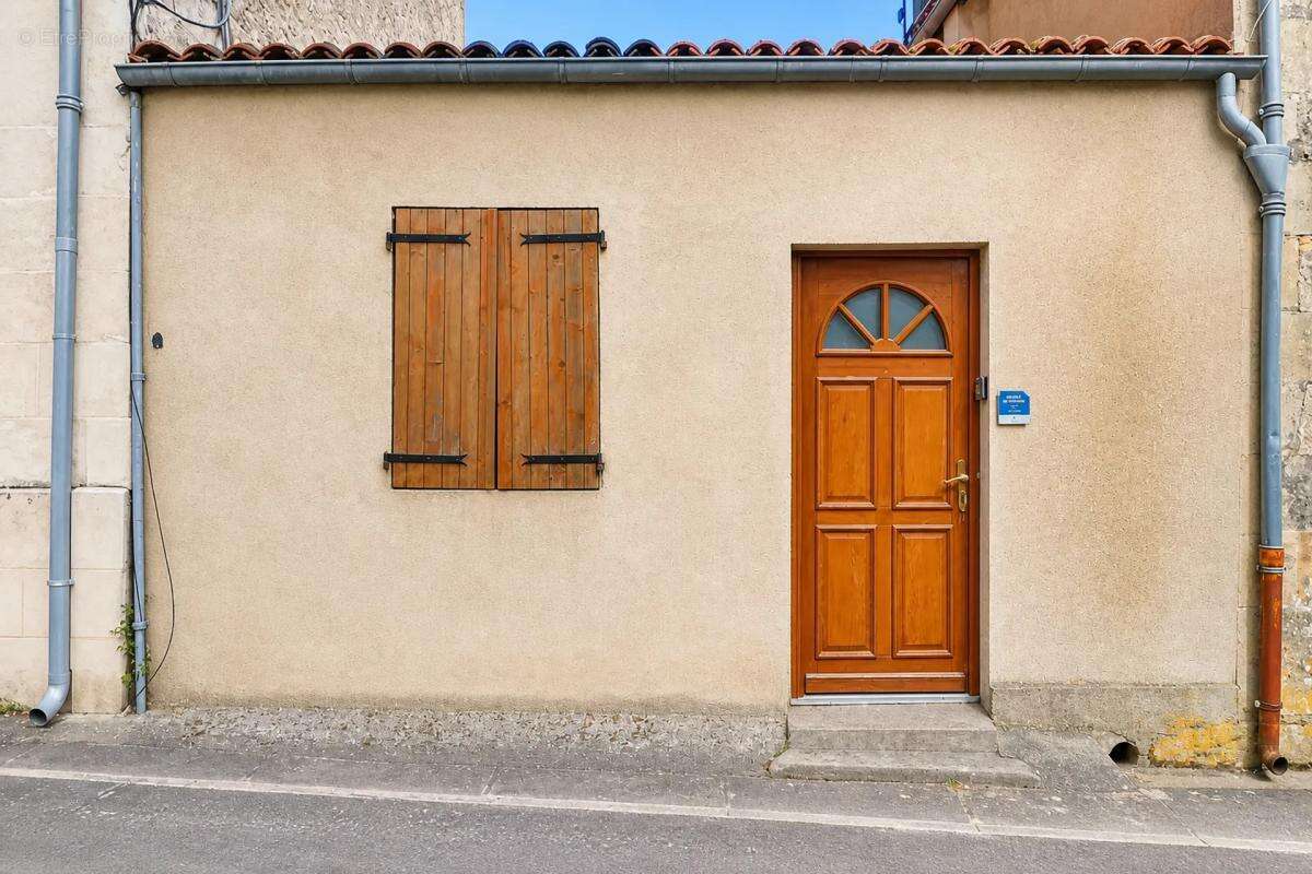 Maison à JONZAC