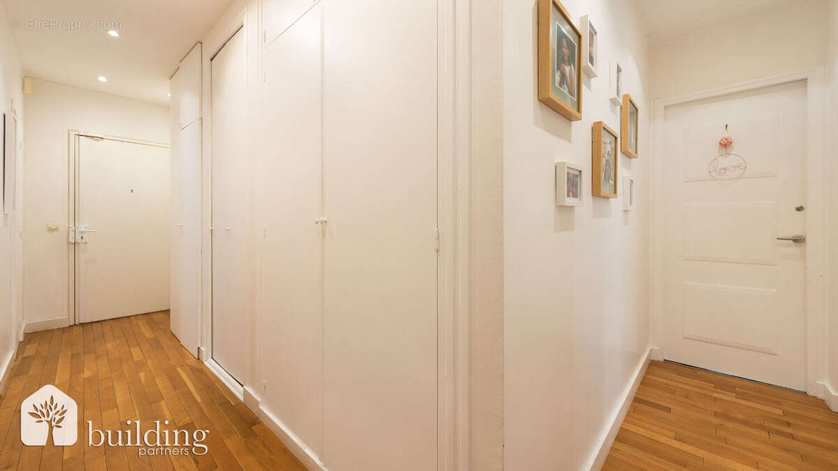 Appartement à NEUILLY-SUR-SEINE