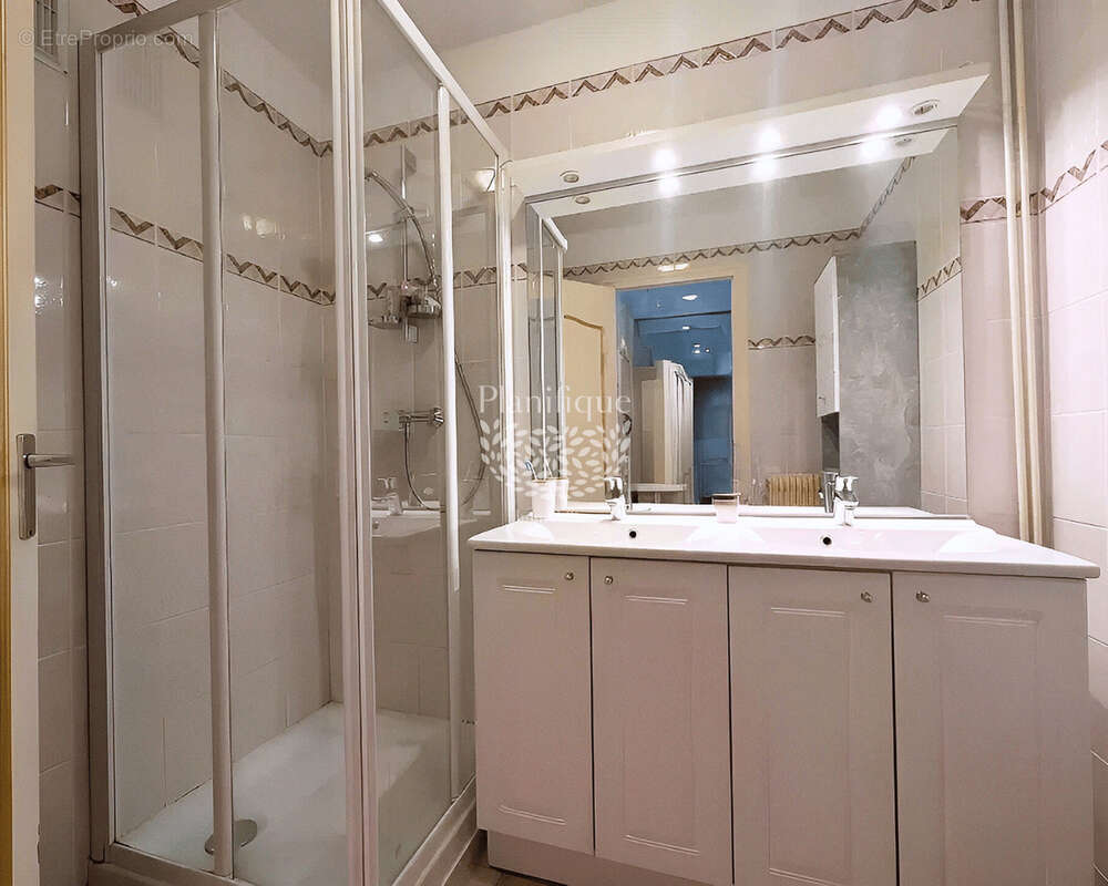 Appartement à EVIAN-LES-BAINS