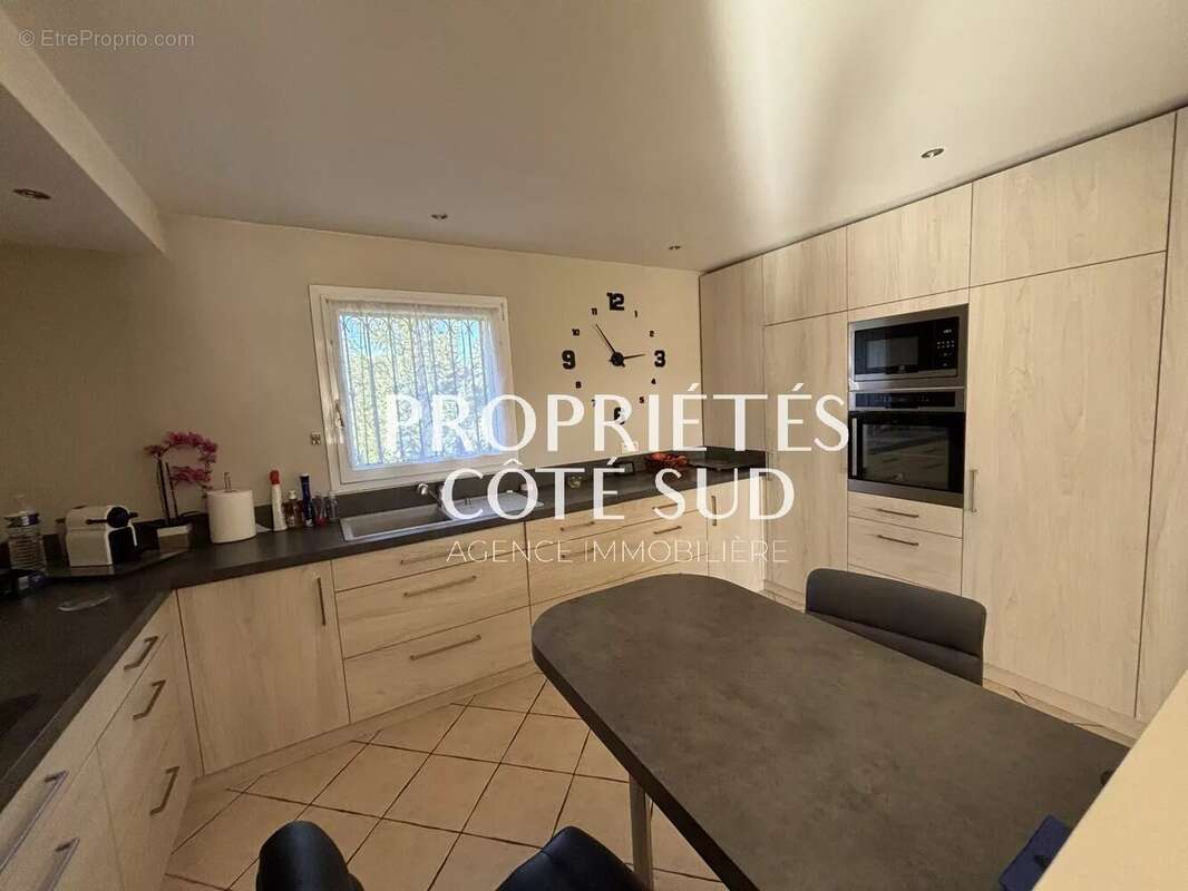 Maison à ROCHEFORT-DU-GARD