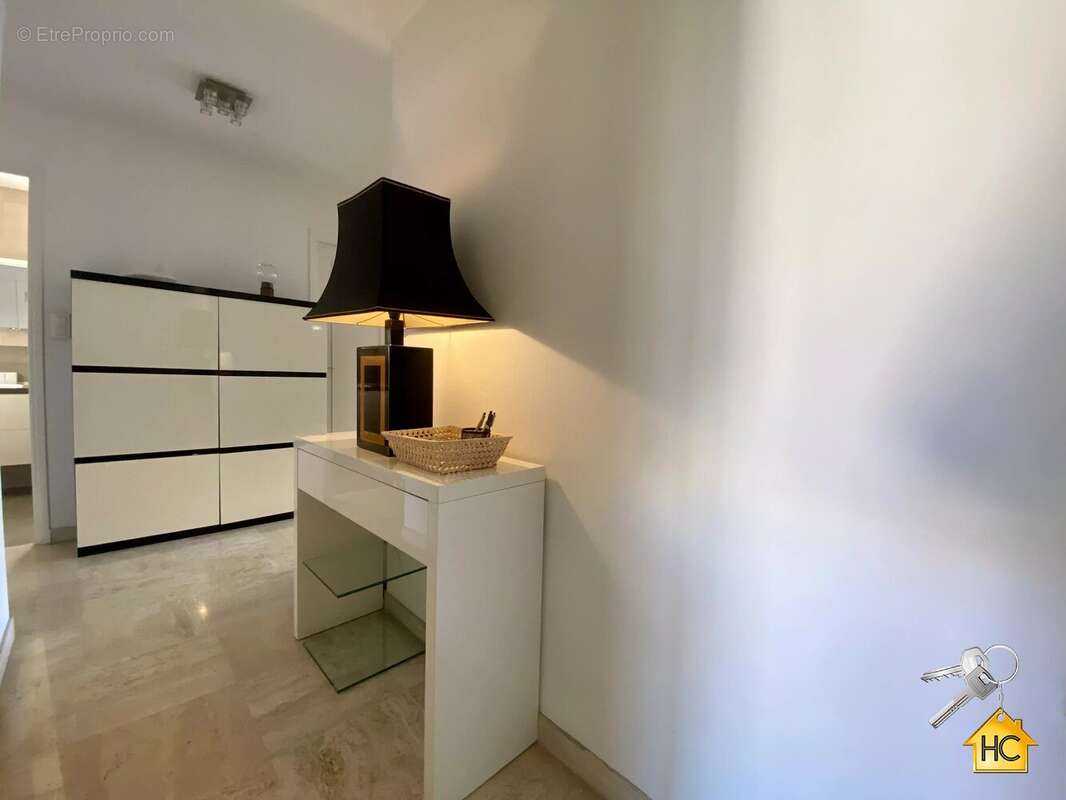 T2.Cannes Centre limite Banane - photo 10
