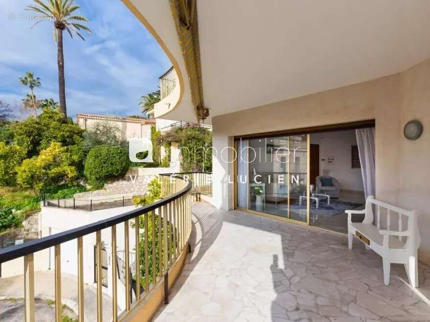 Cannes – Maison rénovée à deux pas des plages - photo 10
