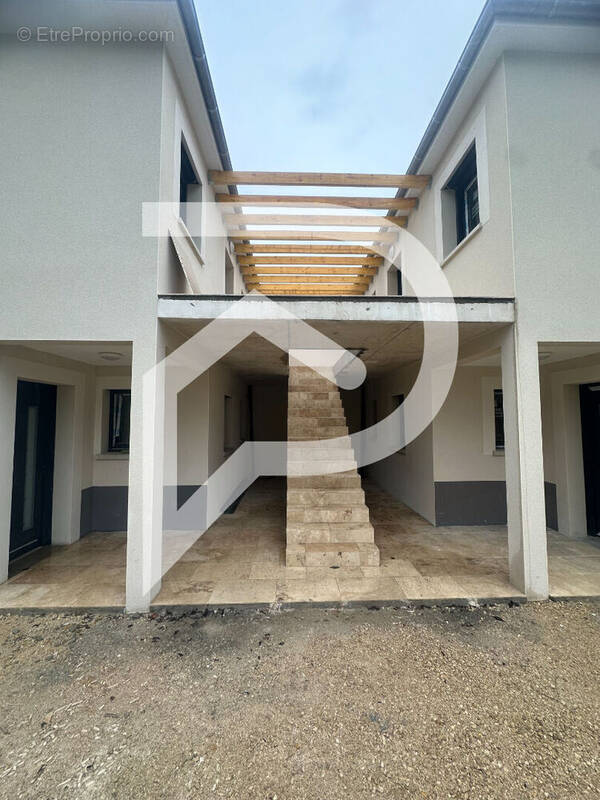 Appartement à SAINT-CYR-EN-VAL