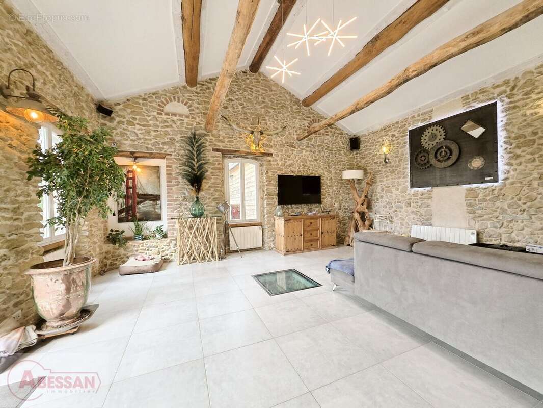 Maison à QUISSAC