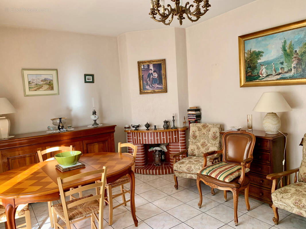 Appartement à MARSEILLE-8E