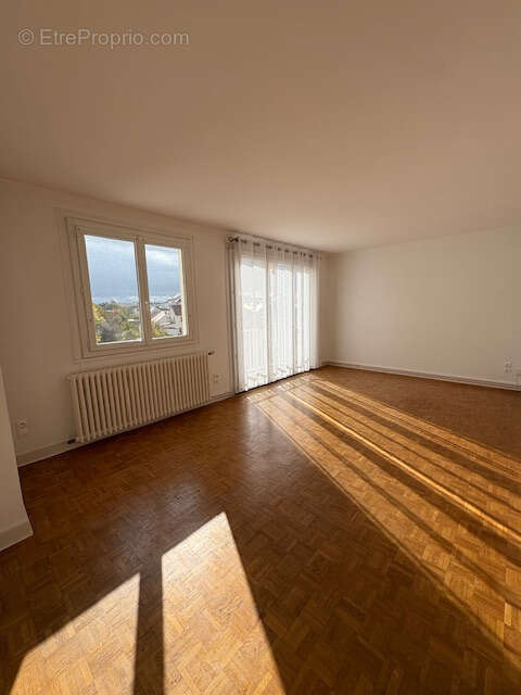 Appartement à FLEURY-LES-AUBRAIS