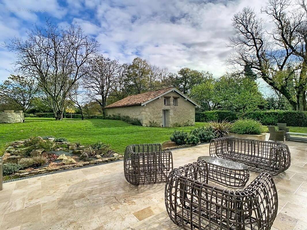 Photo 1 - Maison à ORDAN-LARROQUE