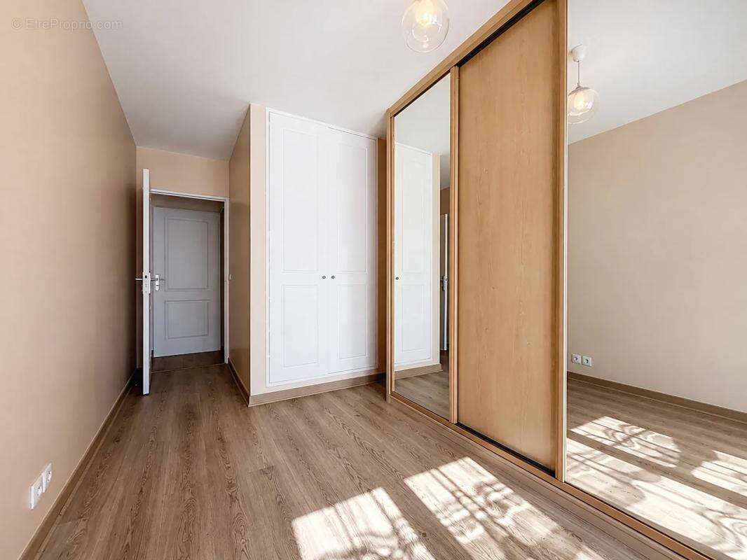 Appartement de 5 pièces de 95 m² à Osny - photo 7