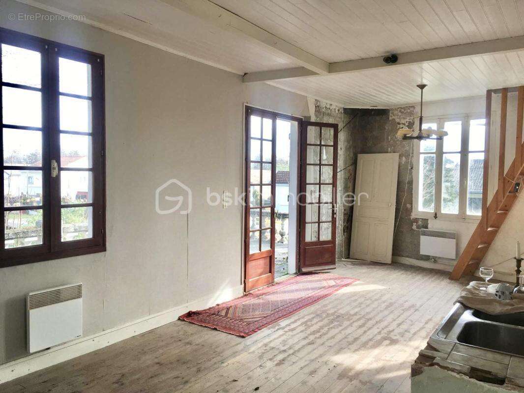 Appartement à SAINT-MICHEL-CHEF-CHEF