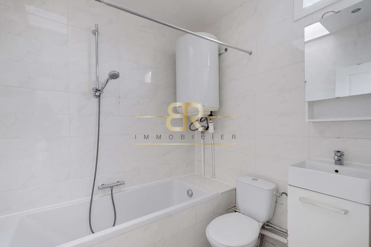 Appartement à PARIS-14E