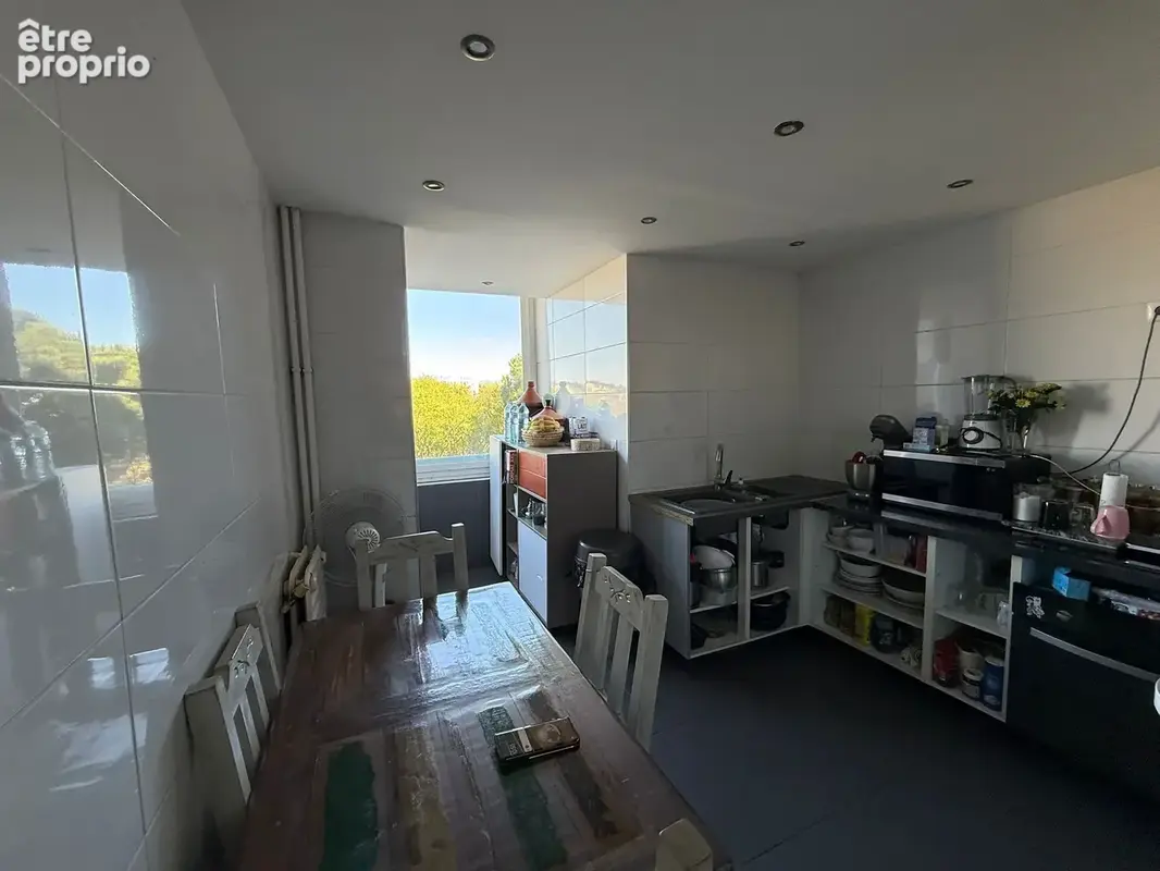 A Saisir pour investisseur à Nimes proche de Duhoda Appartement T4 avec balcon plein Sud - photo 5