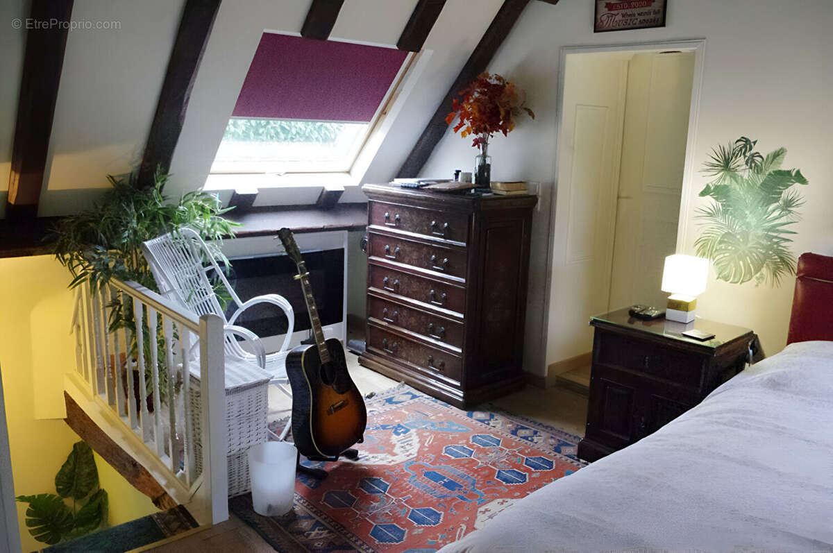 Maison à CONDE-SUR-NOIREAU