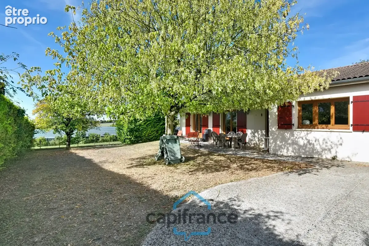 Maison DE PLAIN PIED à vendre  SAINT JEAN D'ANGELY (17) 5 pièces sur 800m² de terrain avec garage - photo 7