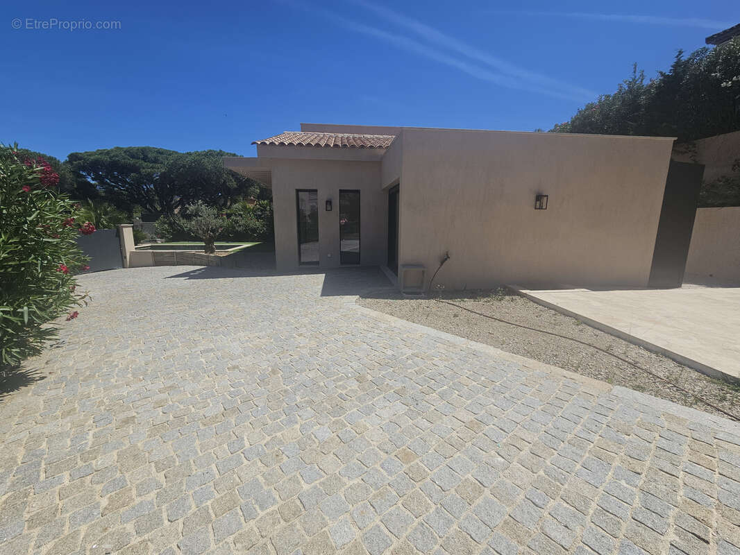 Villa neuve de 6 pieces avec piscine sur terrain de 700 m2 - photo 17