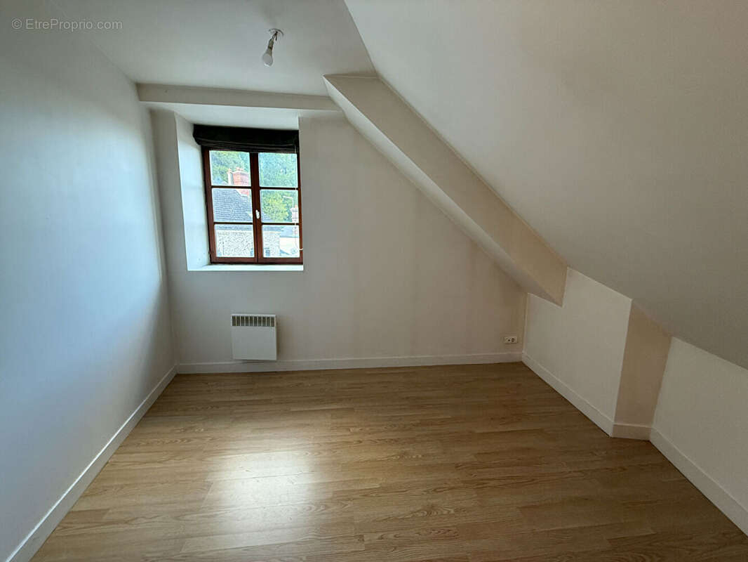 Appartement à EPERNON