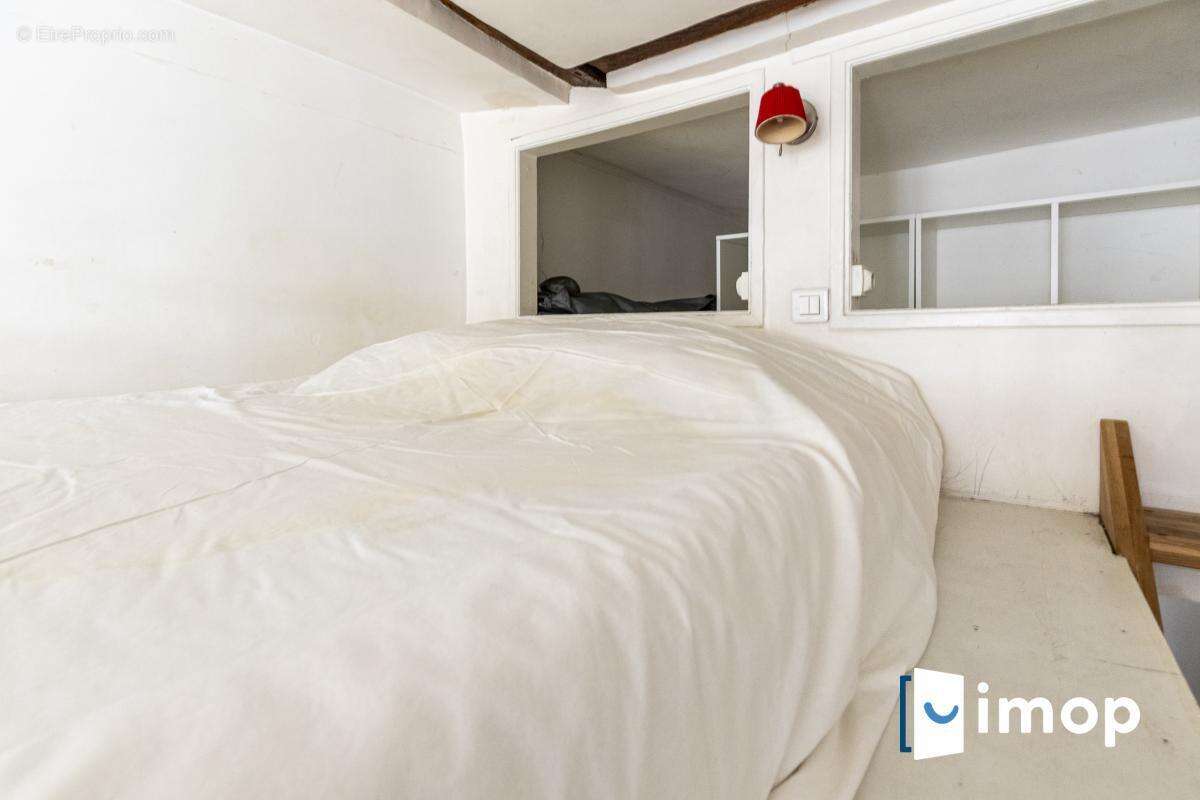 Appartement à PARIS-2E