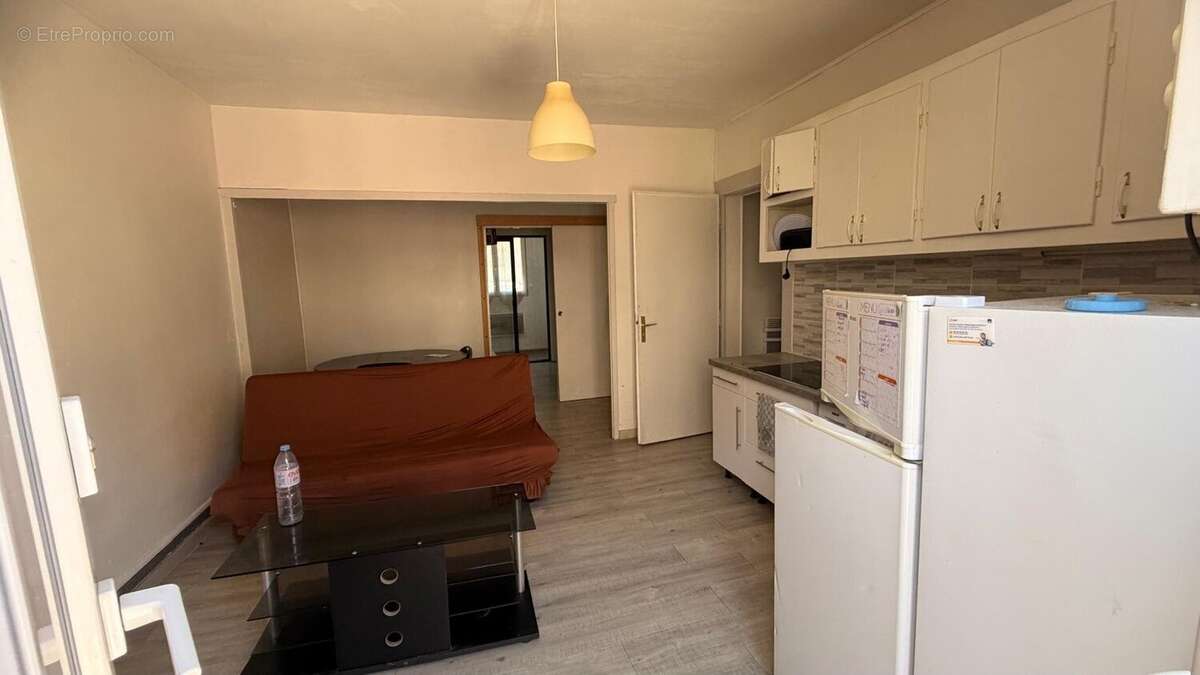 Appartement à ETREMBIERES