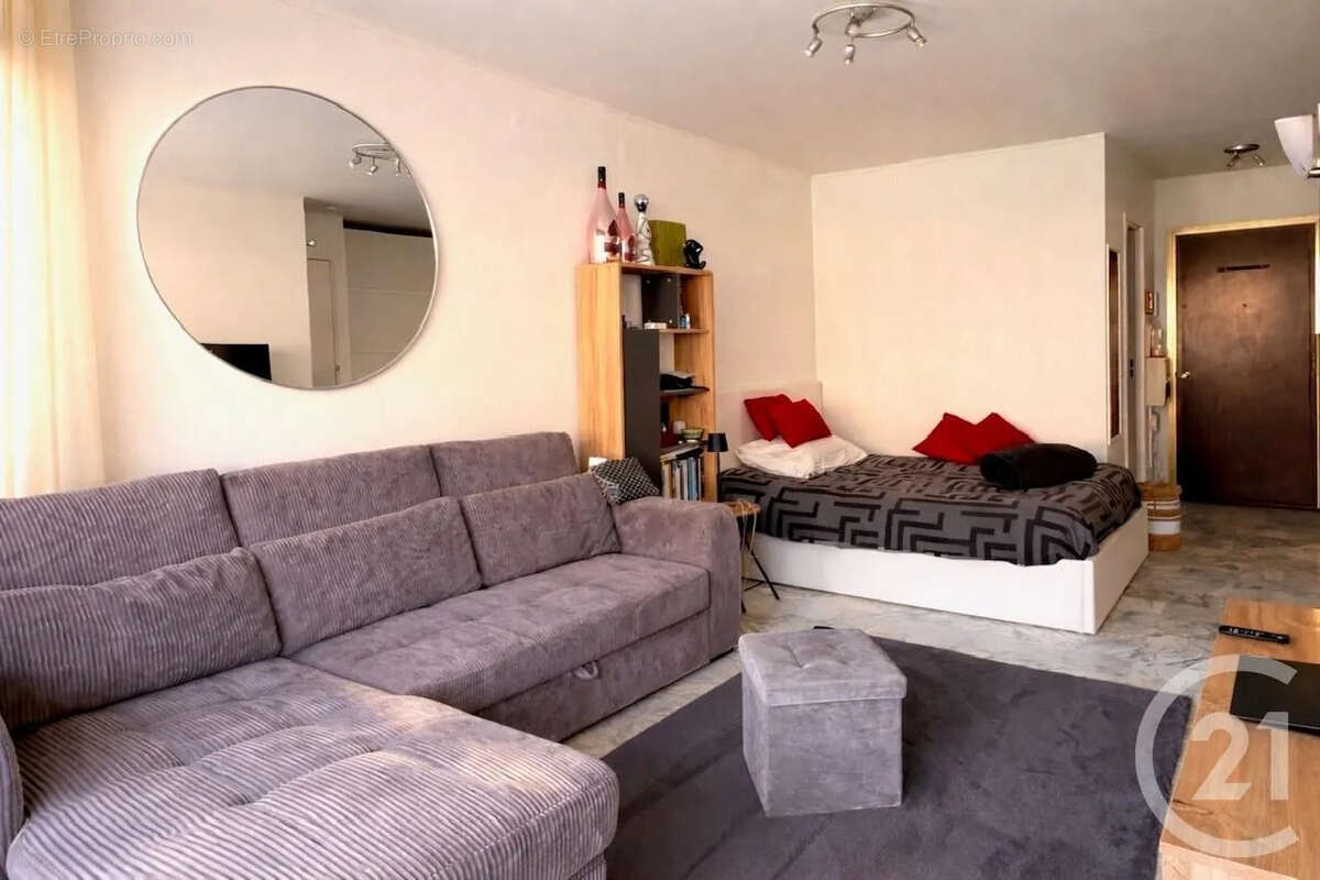 Appartement à ROQUEBRUNE-CAP-MARTIN