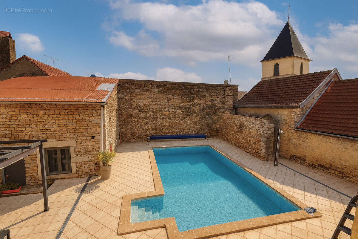 Maison à BOURBERAIN