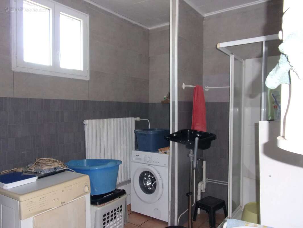 Appartement à AVERMES