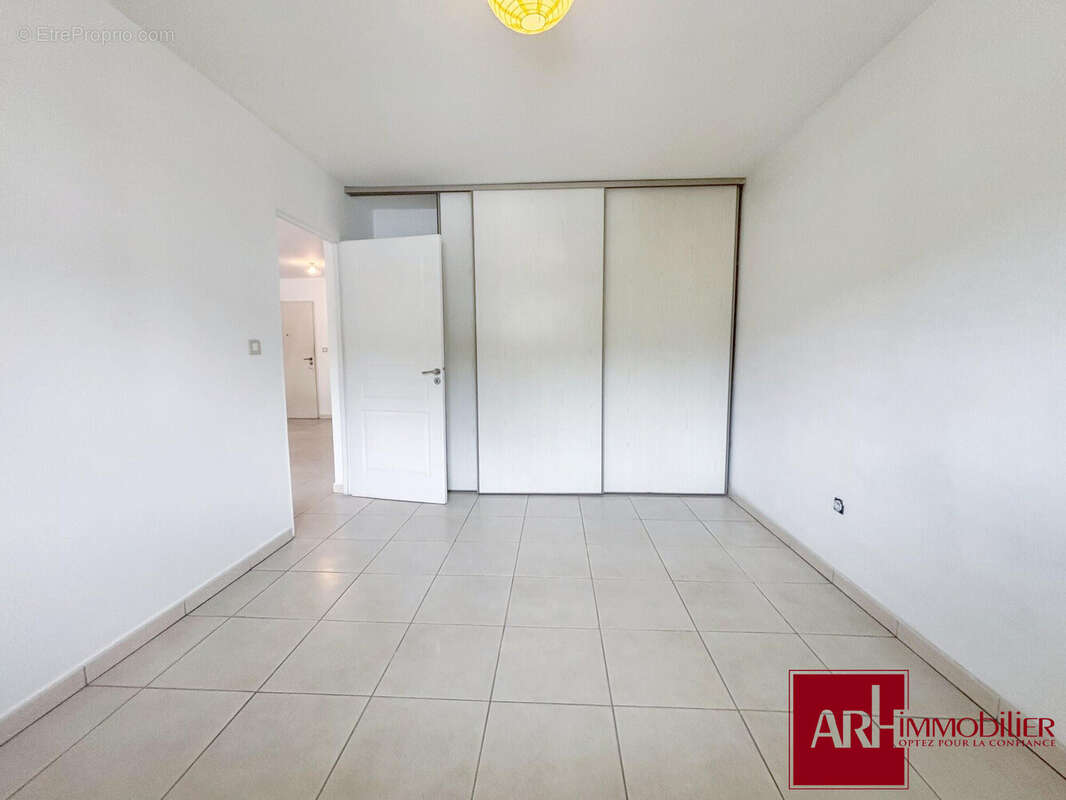Appartement 3 pièces 59 m² à vendre à Saint-Denis (97400) - photo 7