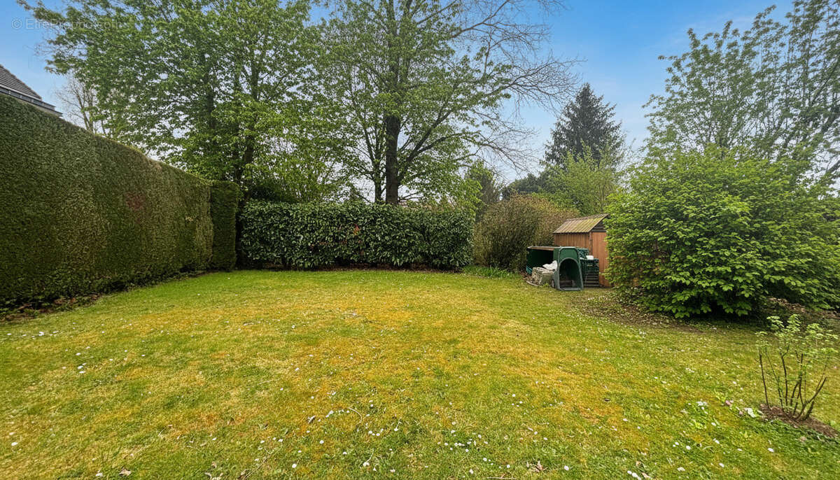 Maison à NEAUPHLE-LE-CHATEAU