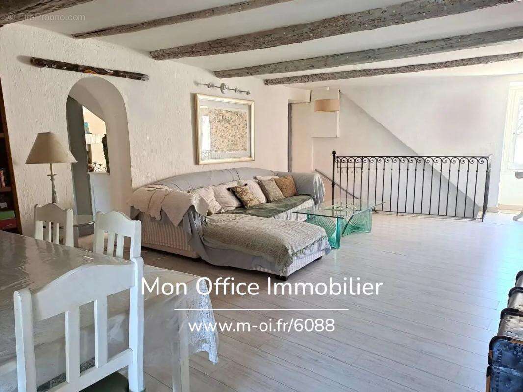 Maison à PELISSANNE