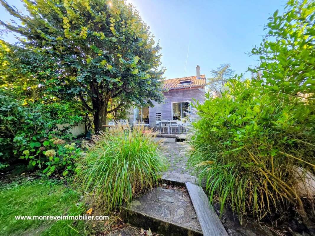 Propriété 4 chambres acces sèvres - photo 14