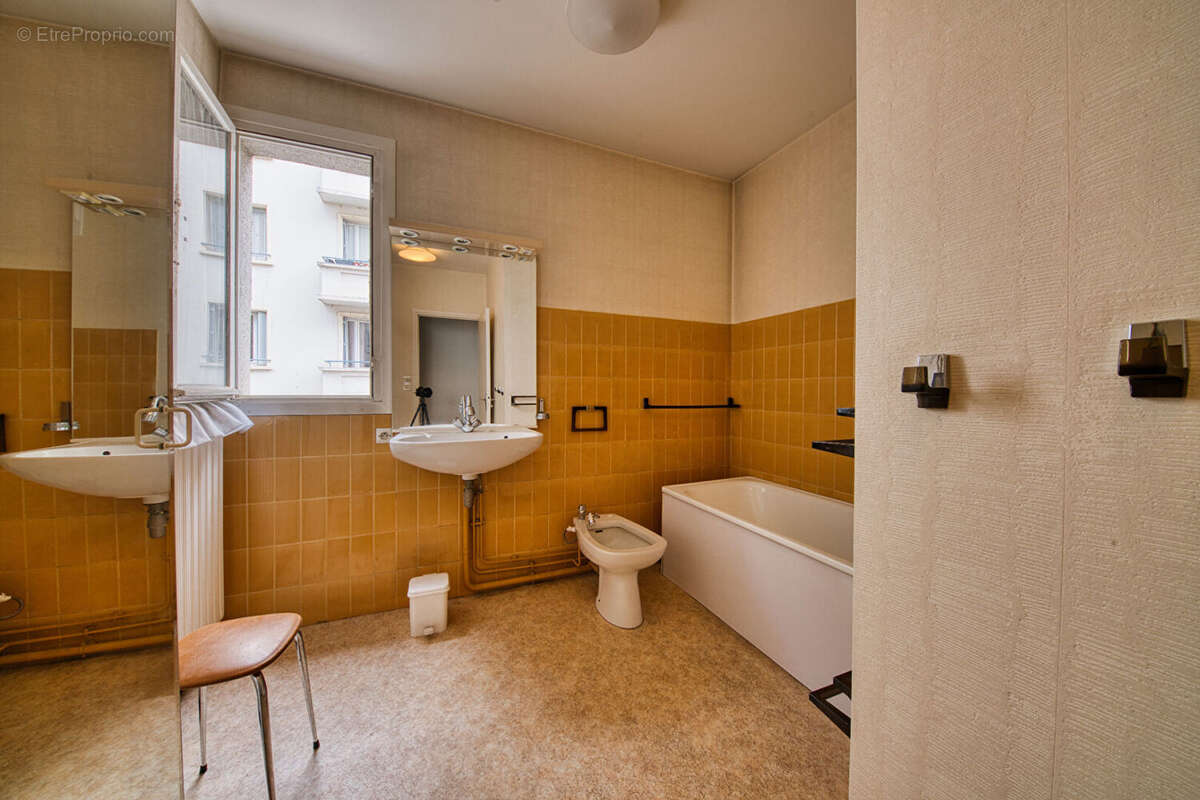 Appartement à LYON-6E