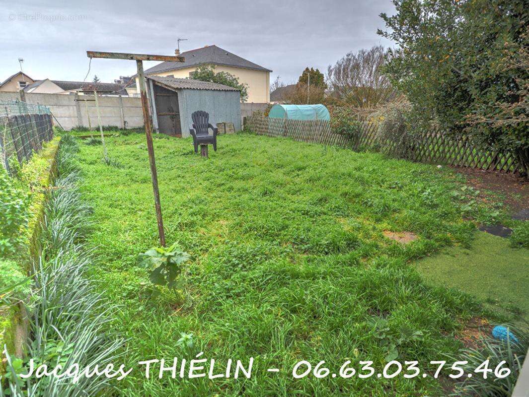 Maison à LONGUE-JUMELLES