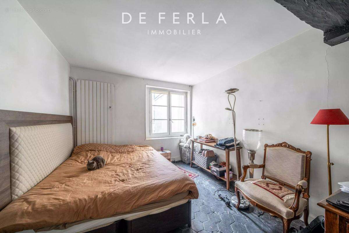 Appartement à PARIS-5E