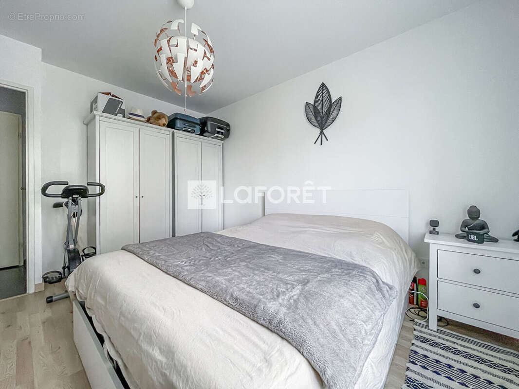 EXCLUSIVITÉ - T3 60m² avec ascenseur et  parking privé - Proche Mandres les Roses - photo 8