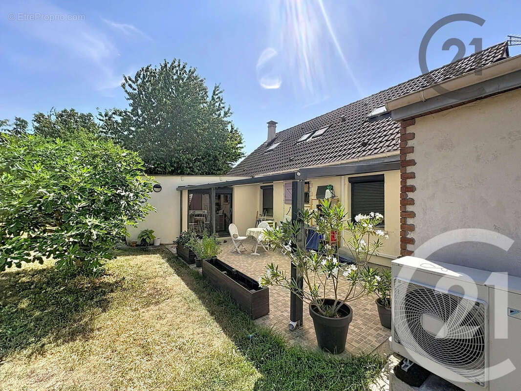 Maison à MAROLLES-SUR-SEINE