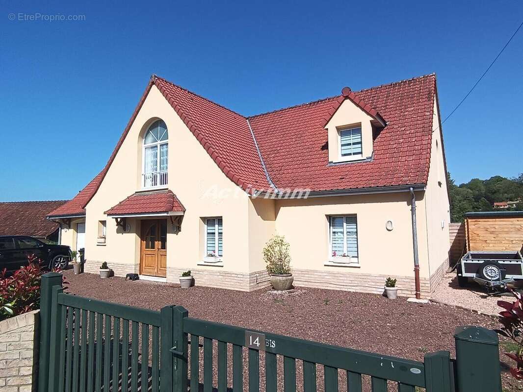 4268 45 - Maison à BEAURAINVILLE