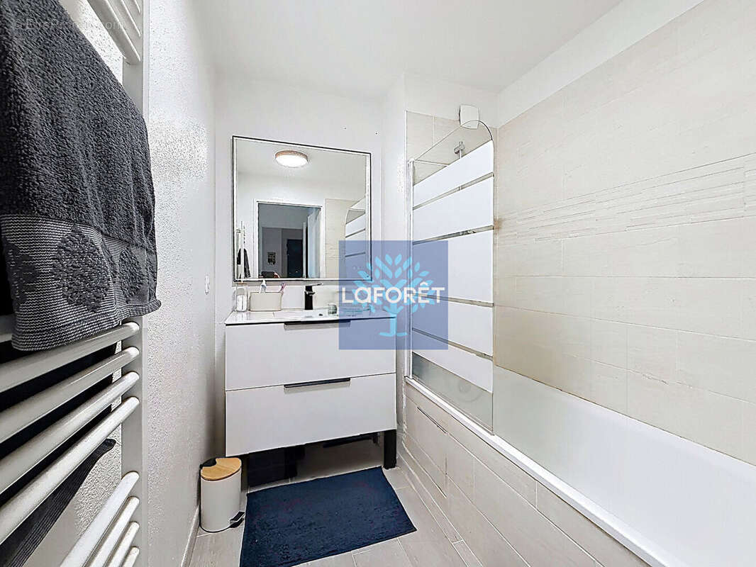 Appartement à SAINTE-GENEVIEVE-DES-BOIS