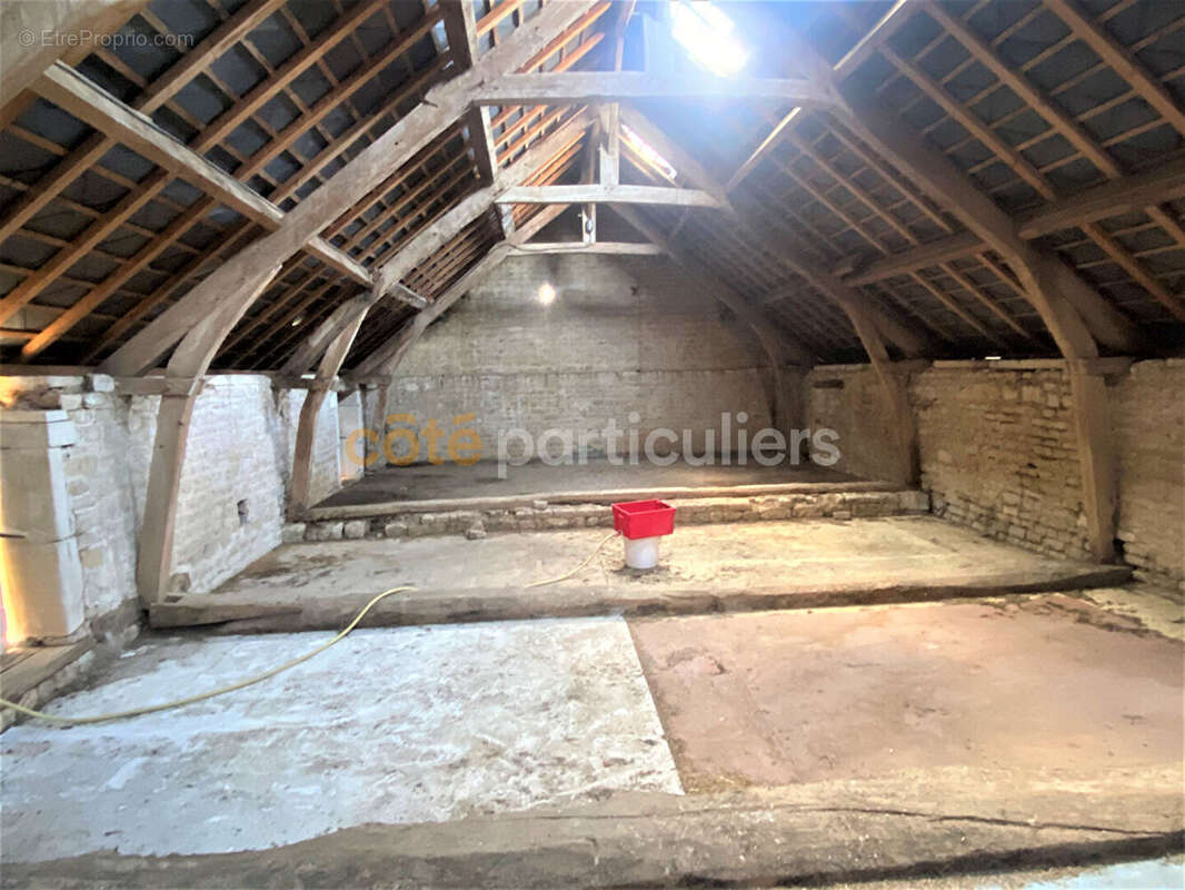 Maison en pierre à rénover - photo 4