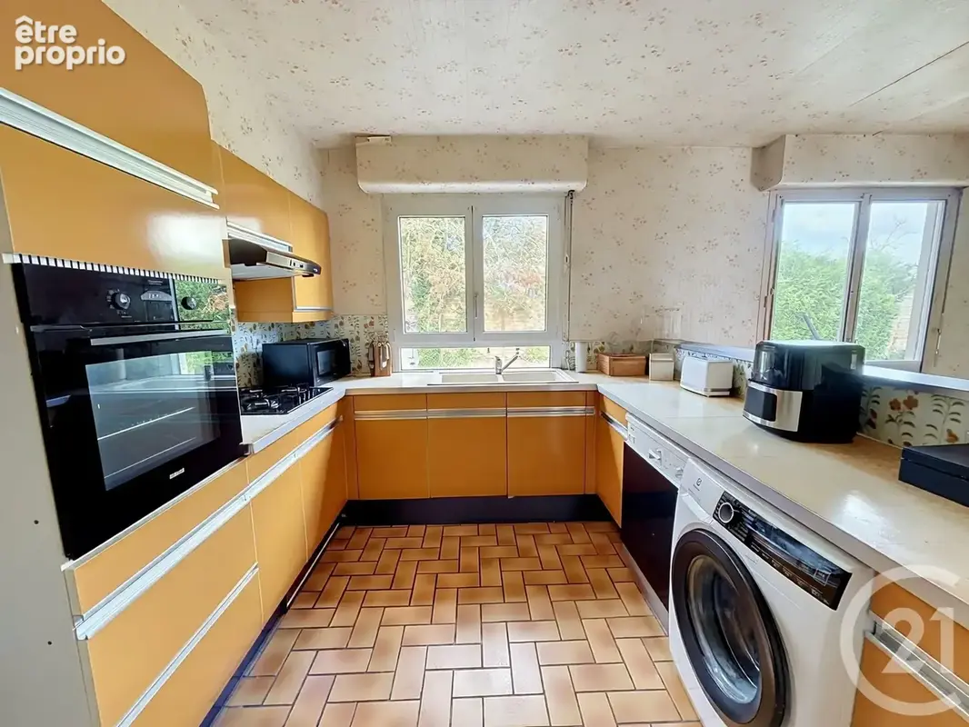 Maison 5 pièces 128 m² à vendre à Sonchamp (78120) - photo 3