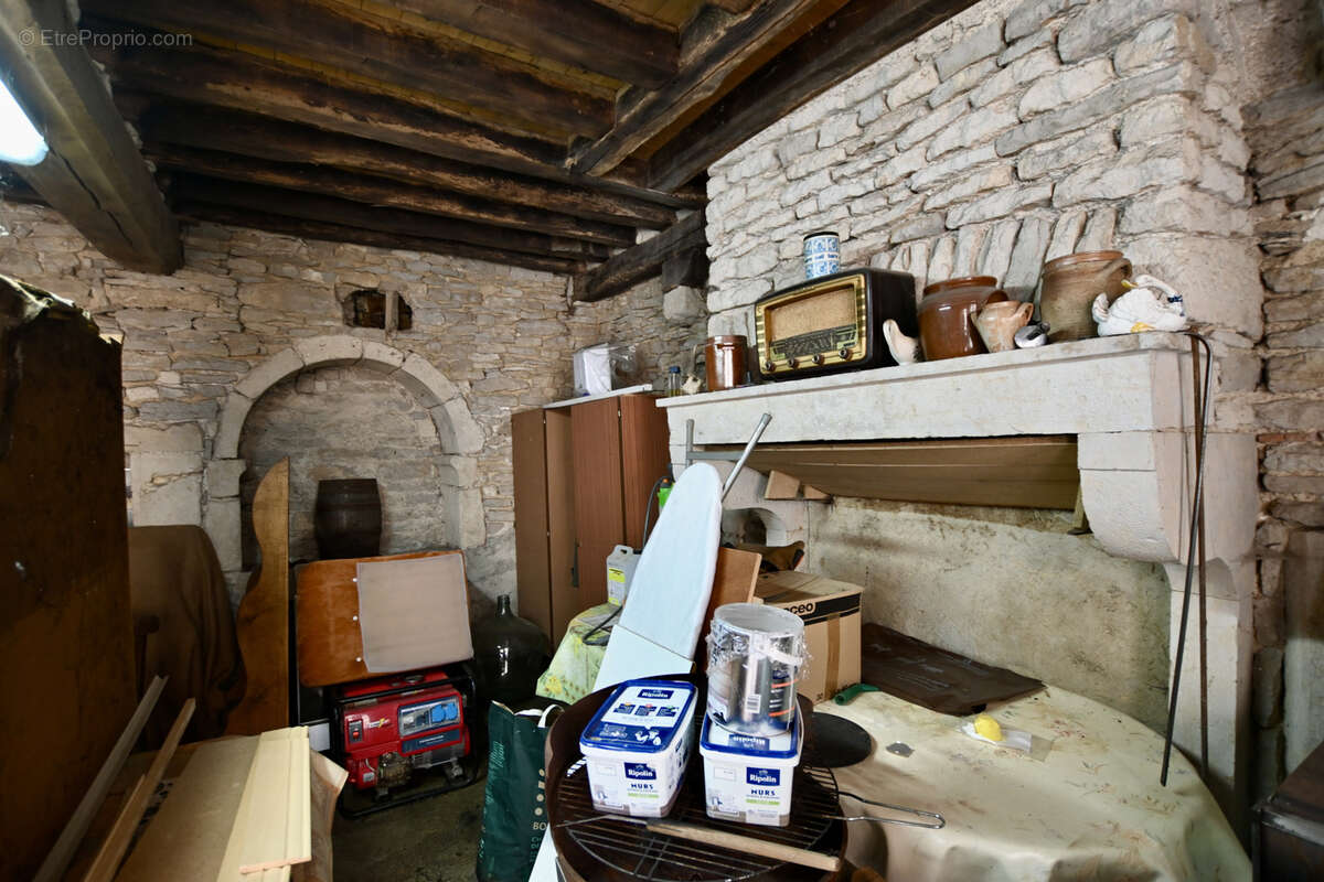 Maison à L'ISLE-SUR-SEREIN