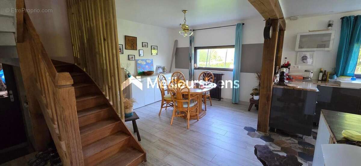 Maison 155 m² à Ploulec'h, 3 chambres et grand terrain de 1550 m² - photo 2