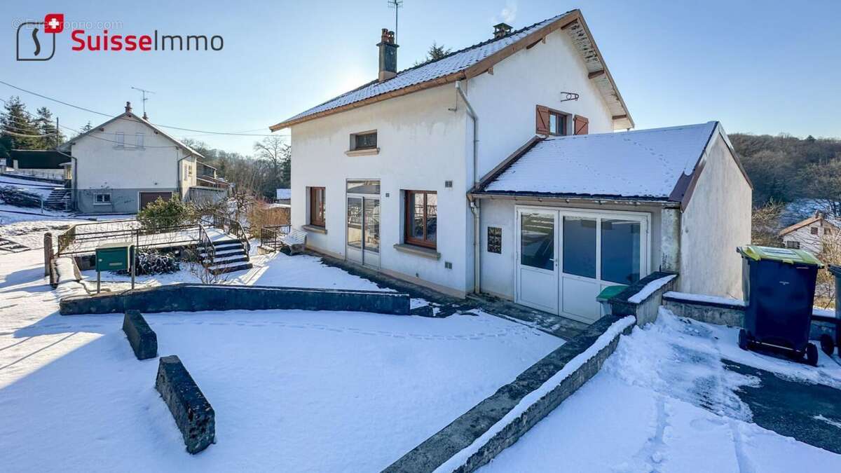 Maison à VOUJEAUCOURT