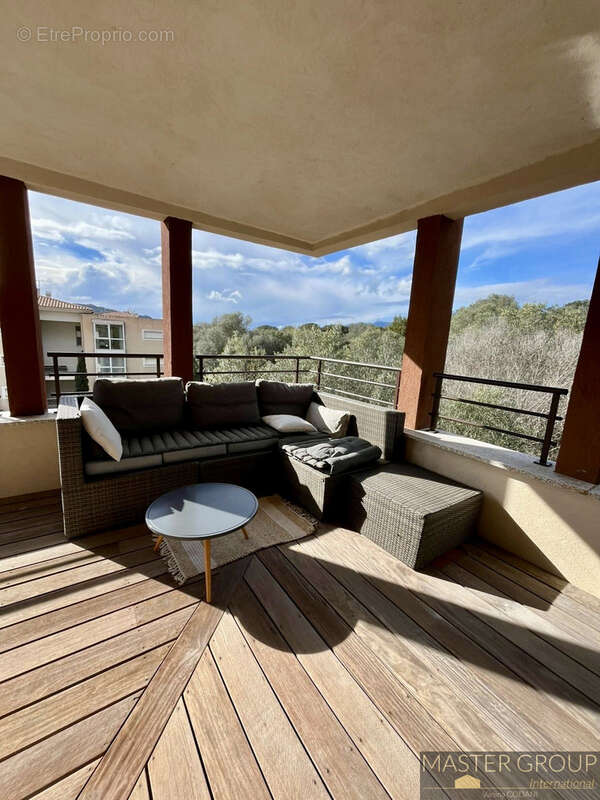 Appartement T3 en dernier étage avec terrasse de 60 m2, garage et environnement privilégié - photo 2