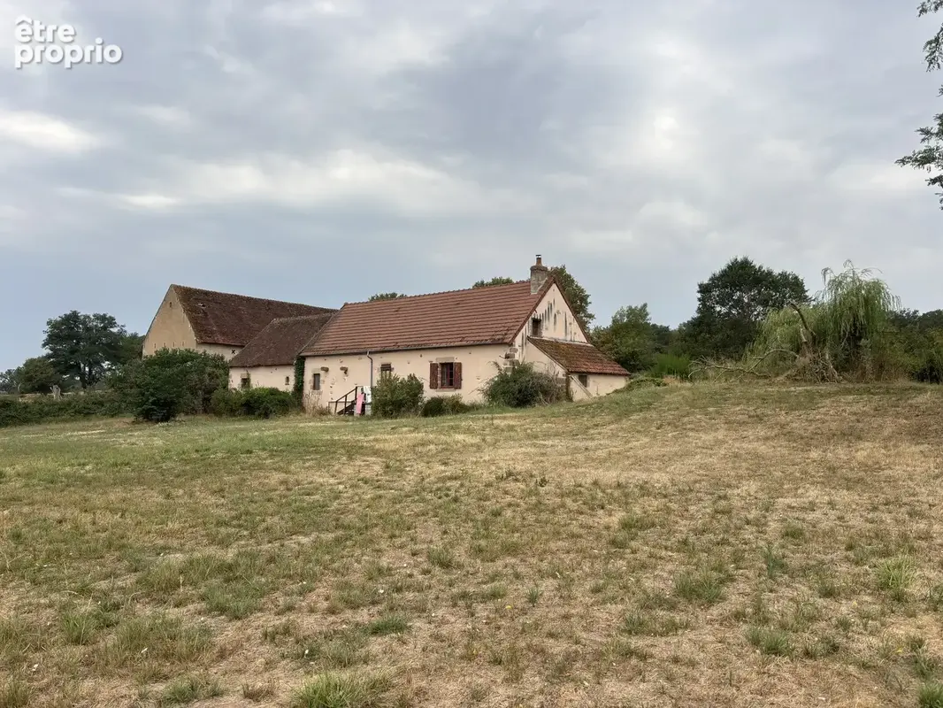 Pouzy-Mésangy   Maison sans voisins avec une grande grange et une vue magnifique - photo 2