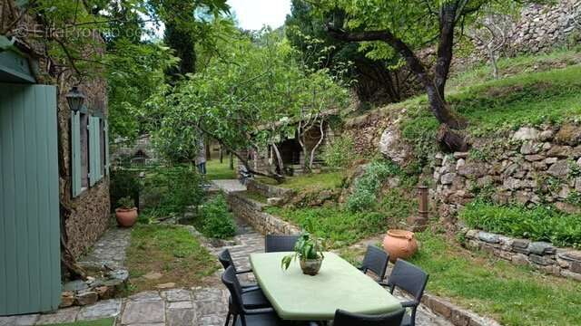 Maison à SAINT-ETIENNE-ESTRECHOUX