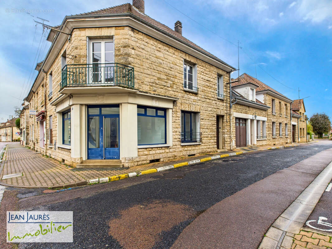 Brienne-le-Château   Immeuble Mixte avec Grand Appartement et Local Commercial - photo 18